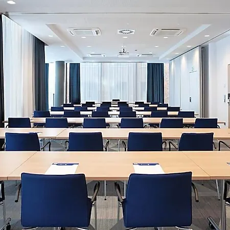 Express And Monheim Am Rhein By Ihg 호텔 3*