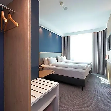 호텔 Express And Monheim Am Rhein By Ihg 3*