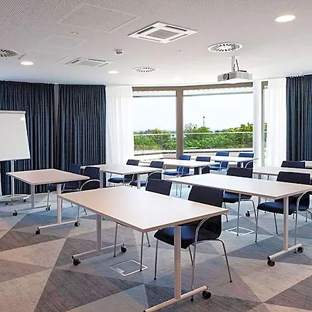 Express And Monheim Am Rhein By Ihg فندق Baumberg