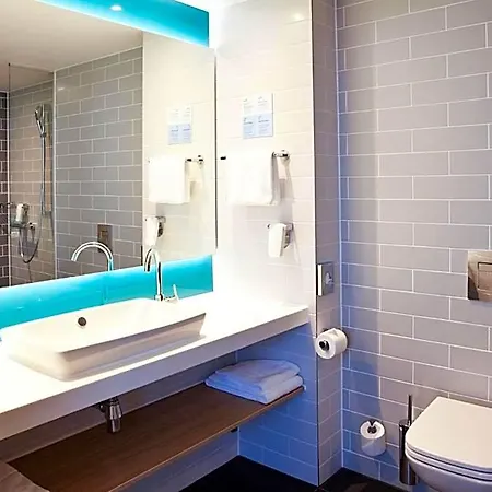 Express And Monheim Am Rhein By Ihg Baumberg